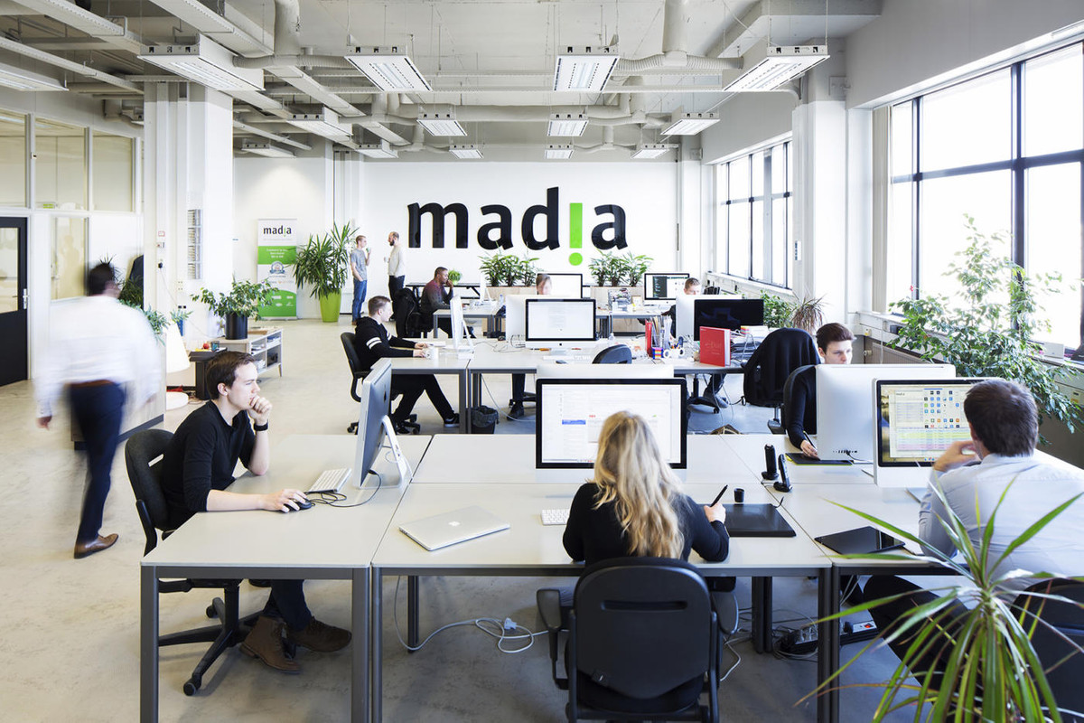 E-commerce bureau Madia